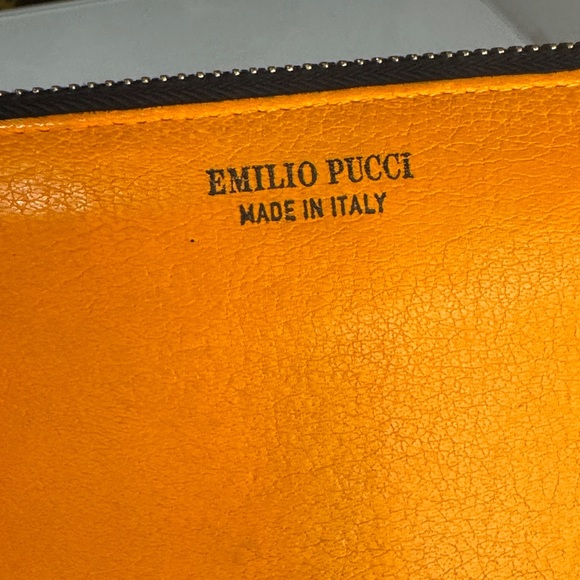 Emilio Pucci Saffron Yellow Leather Zip-Around Wallet – Made in Italy - Picture 4 of 11